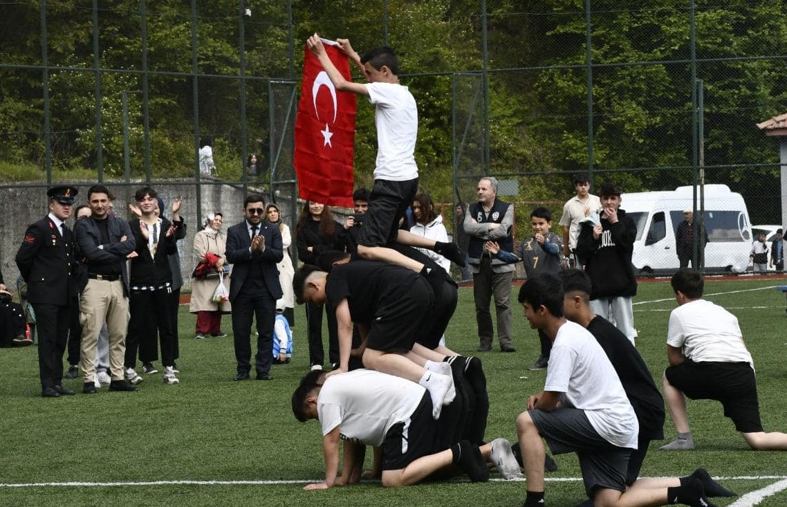 19 Mayıs Atatürk'ü Anma ve Gençlik Spor Bayramı İlçemizde Çoşku İle Kutlandı